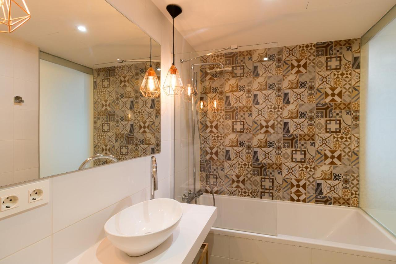 Bilbao Art Lodge Staynnapartments Bagian luar foto